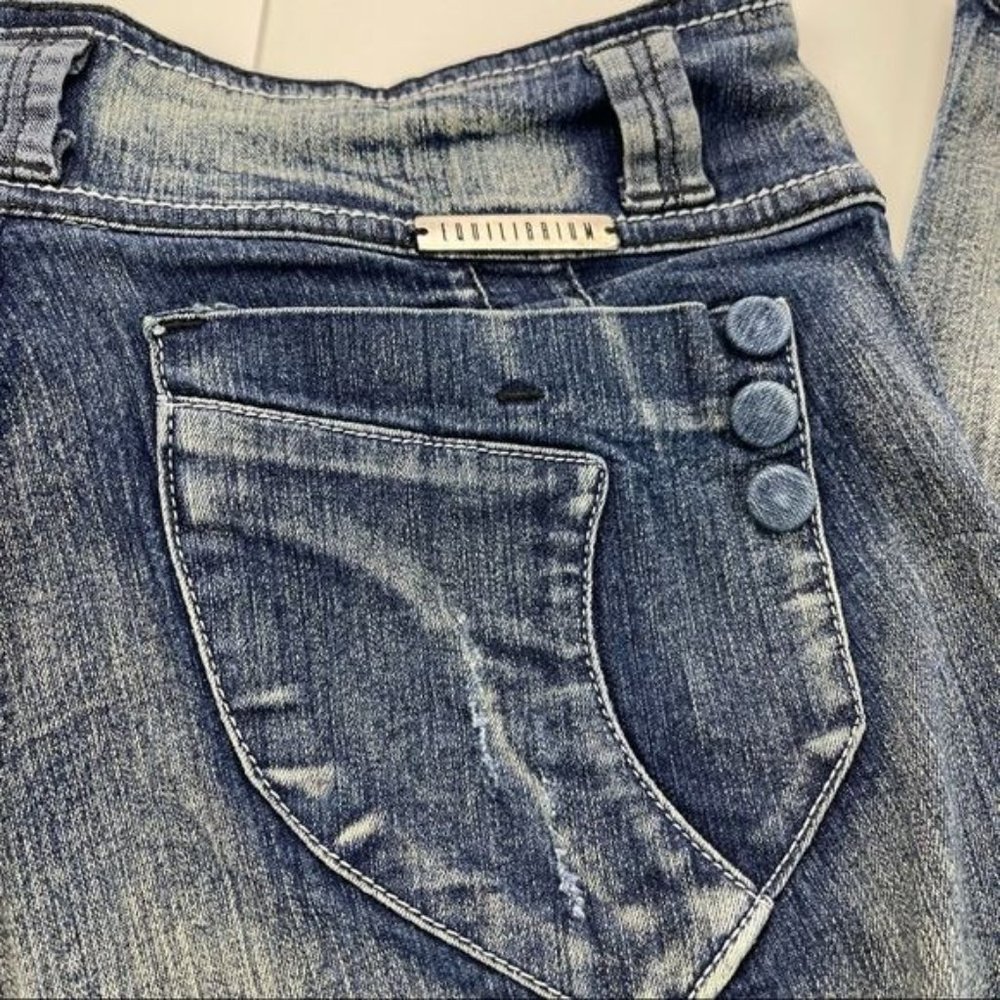 Equilibrium Blue Distressed Shape Enhancing Skinny Jeans Size 7 - Picture 6 of 15
